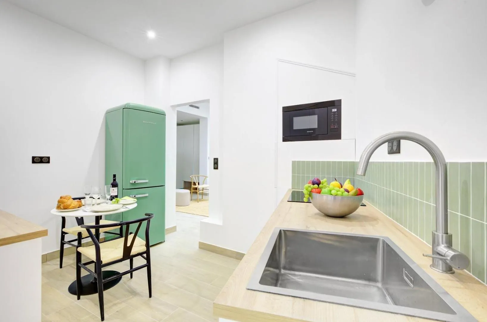 Bluestay 287 - Superbe Appartement A Paris 17 France